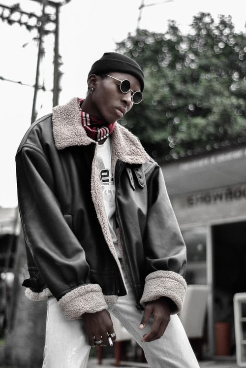 photo-1532332248682-206cc786359f